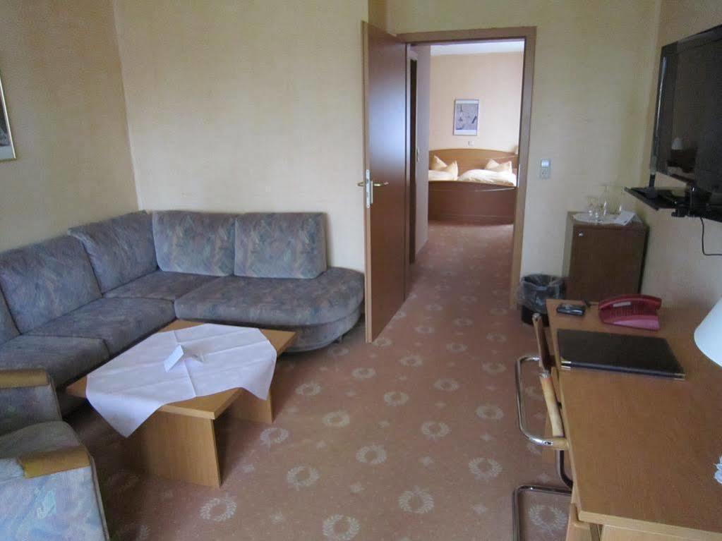 Hotel Hahnenkleer Hof กอสลาร์ ภายนอก รูปภาพ
