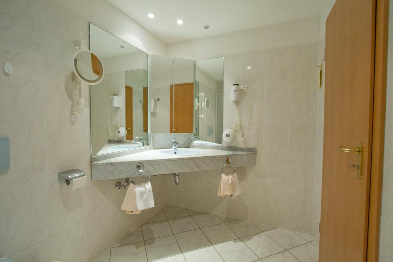 Hotel Hahnenkleer Hof กอสลาร์ ห้อง รูปภาพ